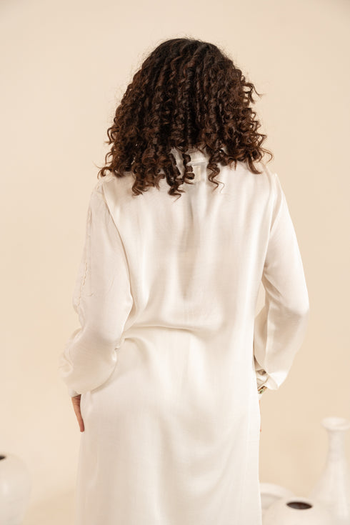 Off White Rose Fabric Long Kurta Oval Lace Bottom & Cuff Sleeves