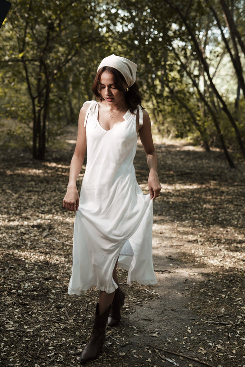 Knotty Shoulders Milk Fabric Off White Mid Length Dress